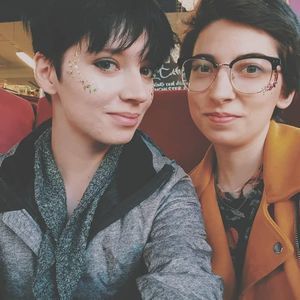 Meet your Posher, Bee